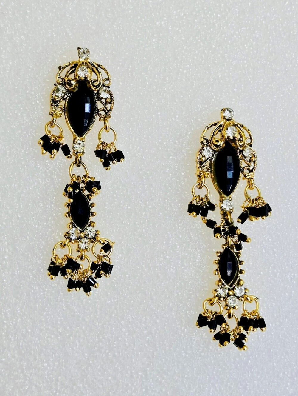 Vintage Black and Gold chandelier earrings - Women Jewelry - Picture 13 of 16